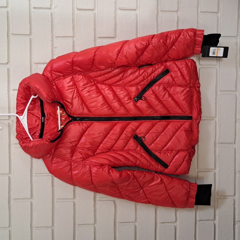 GUESS Beautiful Red Zip Up Puffer Jacket. Size Small NWT